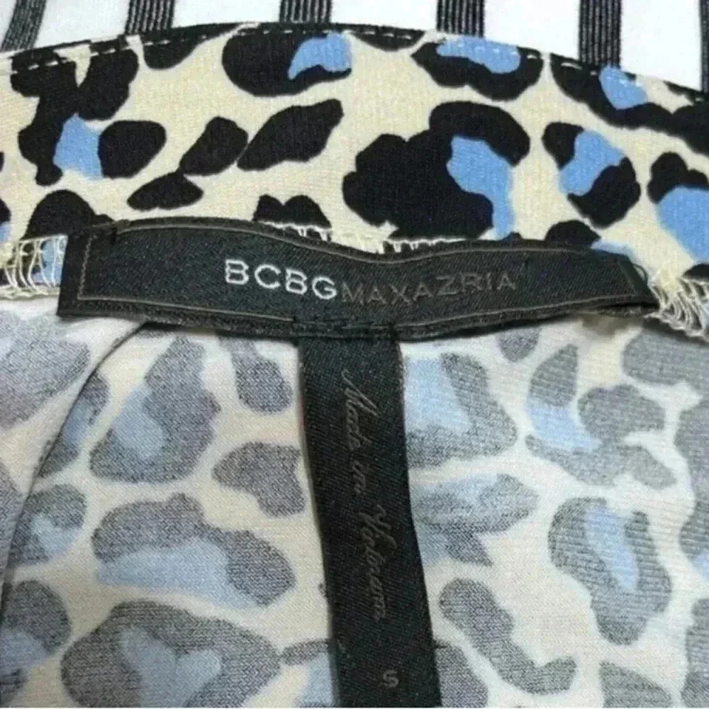 BCBGl Maxazria Cadet Blue Leopard Print Faux Wrap V Neck Elastic Dress Sz Sm - Picture 10 of 11